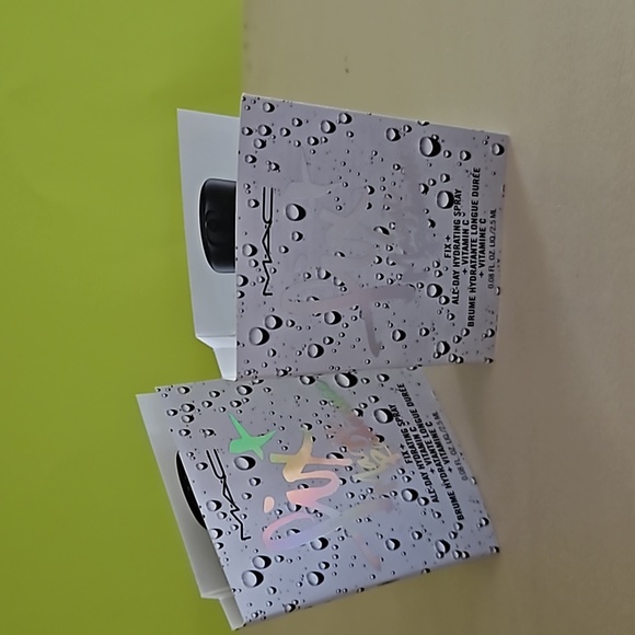 NWT Mac Fix Magic Radiance spray set of 2, .08fl oz each - Picture 2 of 10